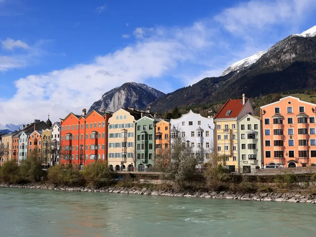 Stadthäuser in Innsbruck direkt am Inn