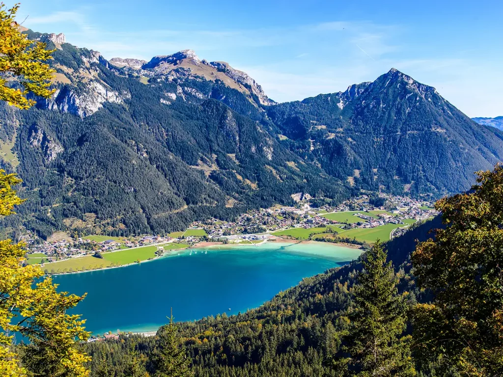 Blick auf den Achensee im Bezirk Schwaz, Tirol